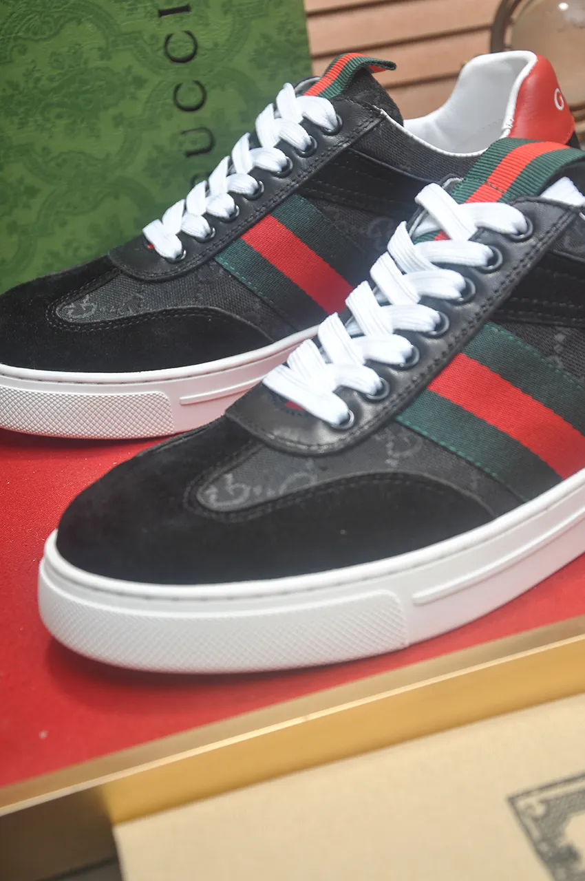 Men's men's shoes💰440💶[GUCCI] official website 1:1 men's sports shoes are now on the market. They are made of original fabric + water-dyed sheepskin lining, plus the official website original 1:1 comfortable outsole. Fashionable and versatile, super comfortable and breathable. Standard shoe size 38/45 (custom-made size 45 is non-refundable)